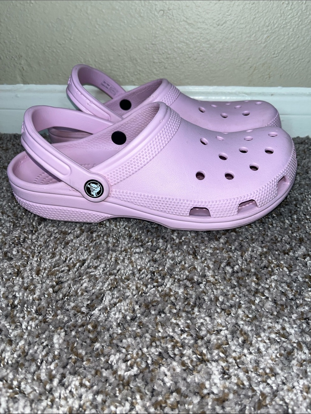 CROCS Women’s Classic Clog - Pastel Pink